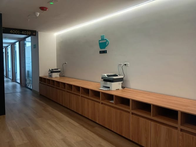 Oficina en arriendo en Cuarta Brigada, Medellín, 10 m² · foto 5 de 10