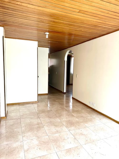 Apartamento en venta en Santa Teresa, Bogotá · foto 2 de 16