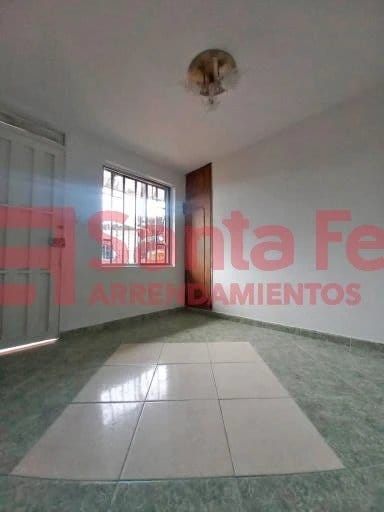 Casa de 4 alcobas en venta en Las Granjas, Medellín, 69 m² · foto 2 de 10