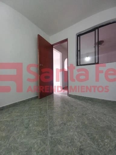 Casa de 4 alcobas en venta en Las Granjas, Medellín, 69 m² · foto 7 de 10