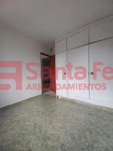 Casa de 4 alcobas en venta en Las Granjas, Medellín, 69 m² · foto 8 de 10