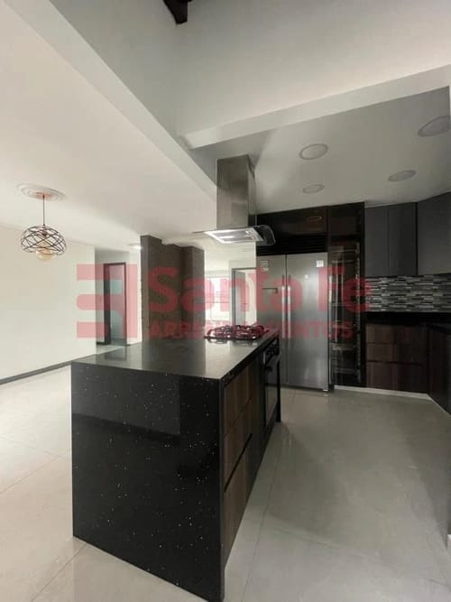 Apartamento de 4 alcobas en venta en Laureles, Medellín, 136 m² · foto 6 de 10