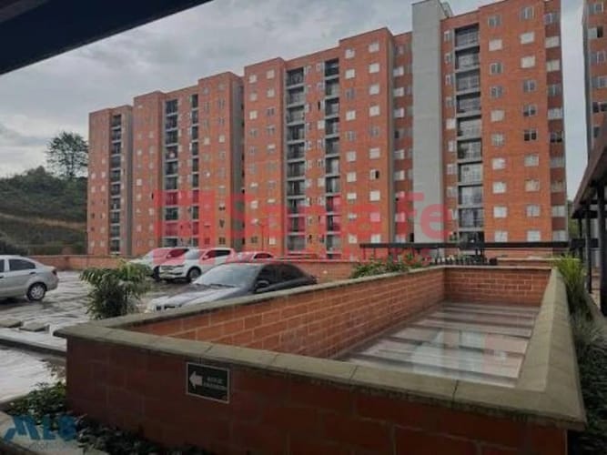 Apartamento de 2 alcobas en venta en Centro, Rionegro, 64 m² · foto 2 de 10