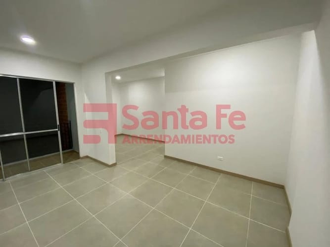 Apartamento de 2 alcobas en venta en Centro, Rionegro, 64 m² · foto 5 de 10