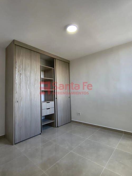 Apartamento de 3 alcobas en venta en Centro, Rionegro, 51 m² · foto 4 de 10