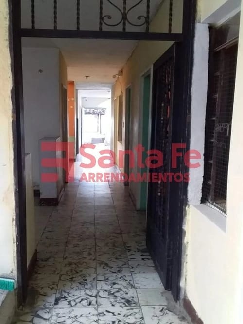 Casa de 4 alcobas en venta en Las Granjas, Medellín, 317 m² · foto 3 de 10