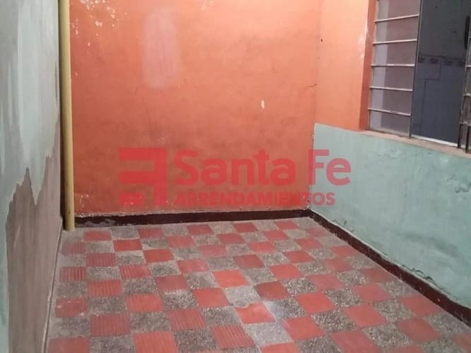 Casa de 4 alcobas en venta en Las Granjas, Medellín, 317 m² · foto 7 de 10