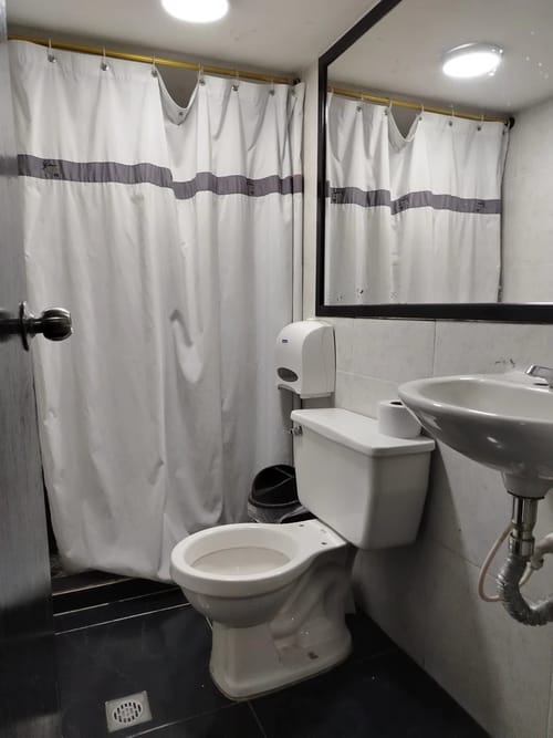Local en arriendo en Naranjal, Medellín, 120 m² · foto 4 de 5