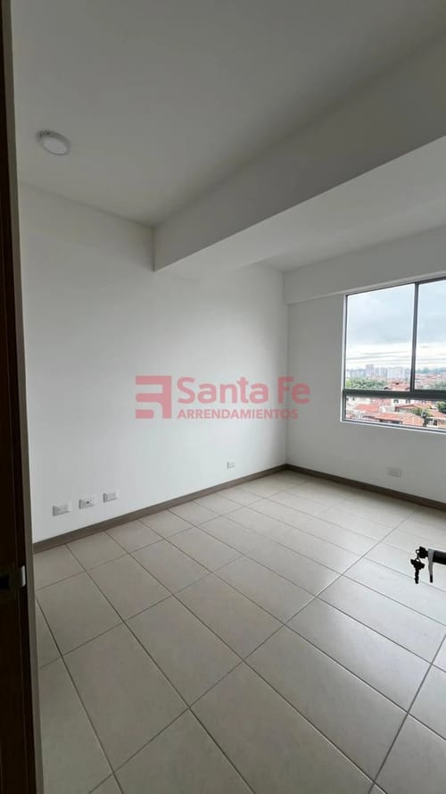 Apartamento de 2 alcobas en venta en Centro, Rionegro, 60 m² · foto 5 de 10