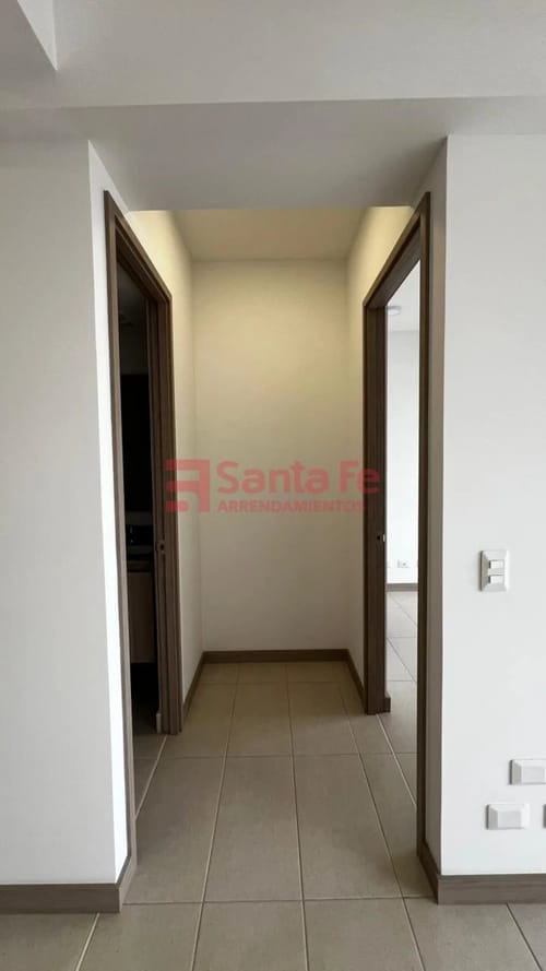 Apartamento de 2 alcobas en venta en Centro, Rionegro, 60 m² · foto 8 de 10