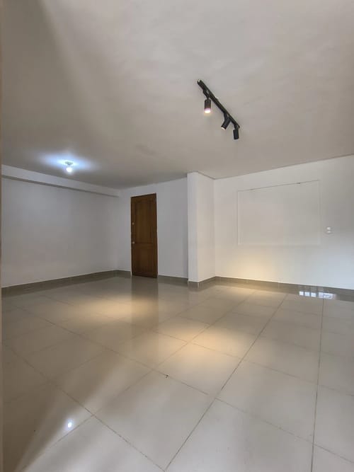 Local en arriendo en San Joaquín, Medellín, 24 m² · foto 2 de 5