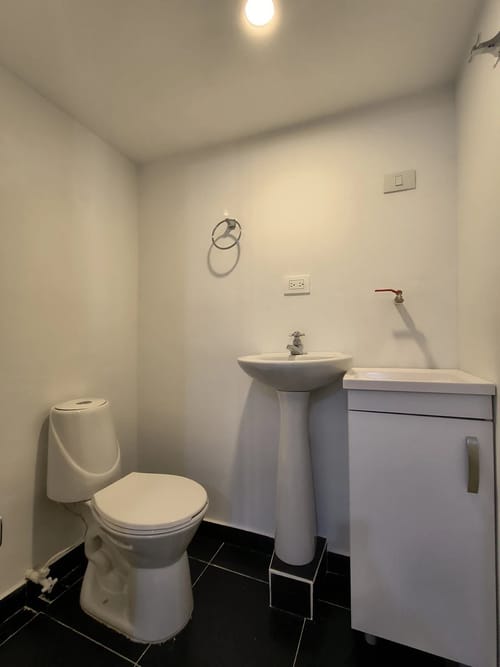 Local en arriendo en San Joaquín, Medellín, 24 m² · foto 5 de 5