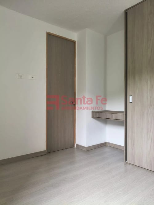 Apartamento de 2 alcobas en venta en Centro, Rionegro, 58 m² · foto 5 de 10