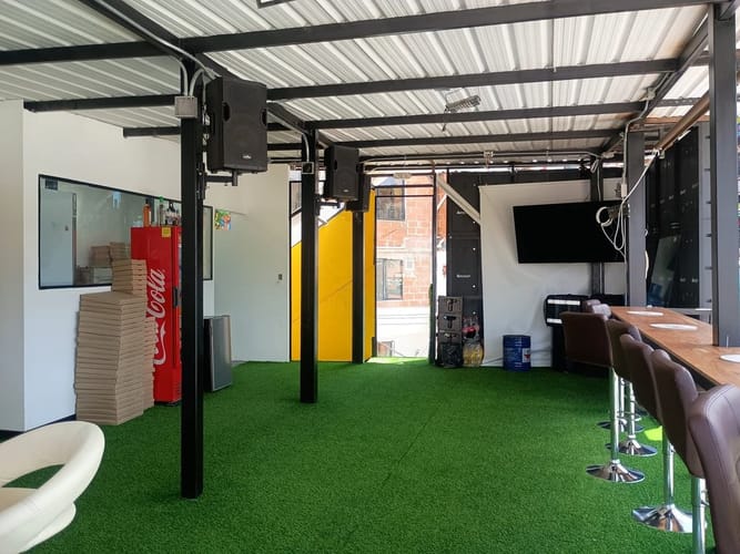 Local en arriendo en Veinte De Julio, Medellín, 75 m² · foto 2 de 10