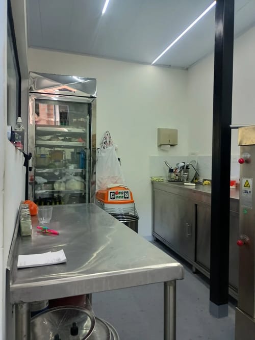 Local en arriendo en Veinte De Julio, Medellín, 75 m² · foto 3 de 10