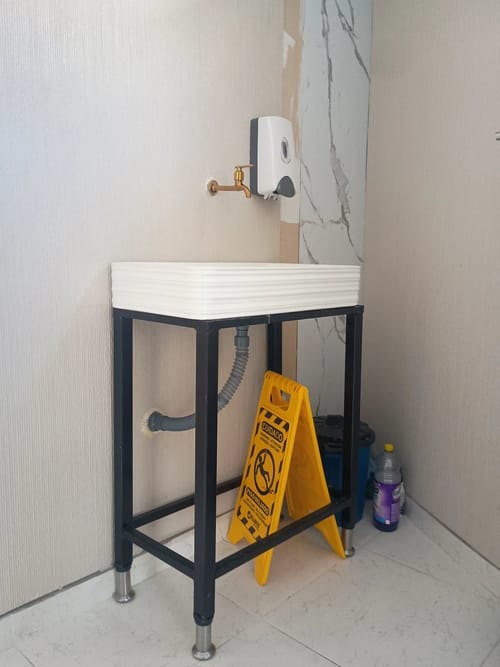 Local en arriendo en Veinte De Julio, Medellín, 75 m² · foto 8 de 10