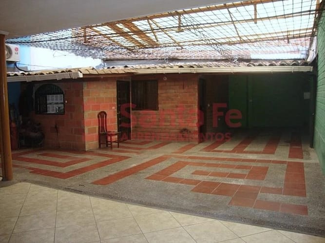 Local en venta en Laureles, Medellín, 276 m² · foto 8 de 9