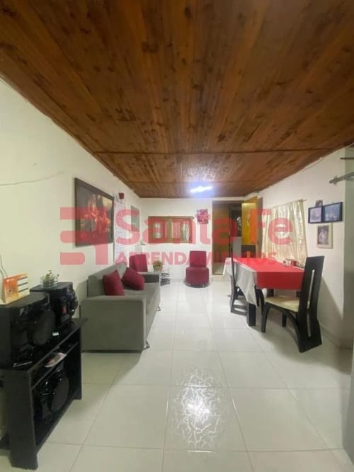 Casa de 6 alcobas en venta en La Milagrosa, Medellín, 108 m² · foto 8 de 10