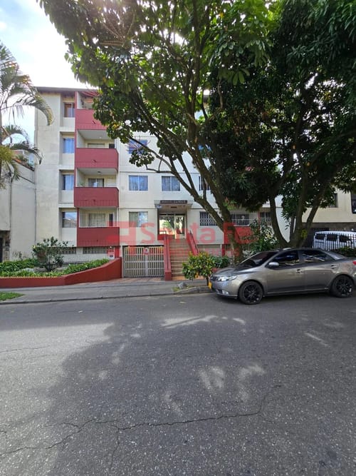 Apartamento de 4 alcobas en venta en Naranjal, Medellín, 106 m² · foto 2 de 10
