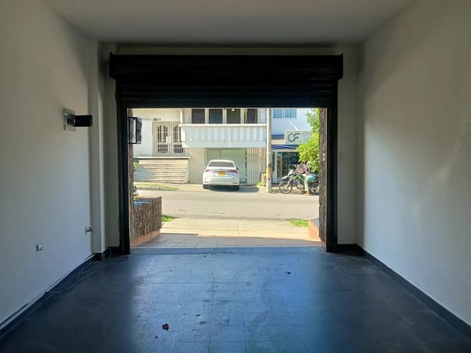 Local en arriendo en Simon Bolivar, Medellín, 30 m² · foto 2 de 8