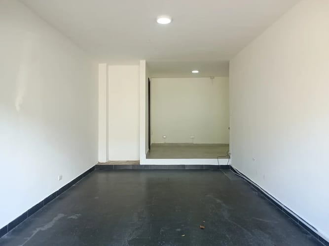 Local en arriendo en Simon Bolivar, Medellín, 30 m² · foto 3 de 8