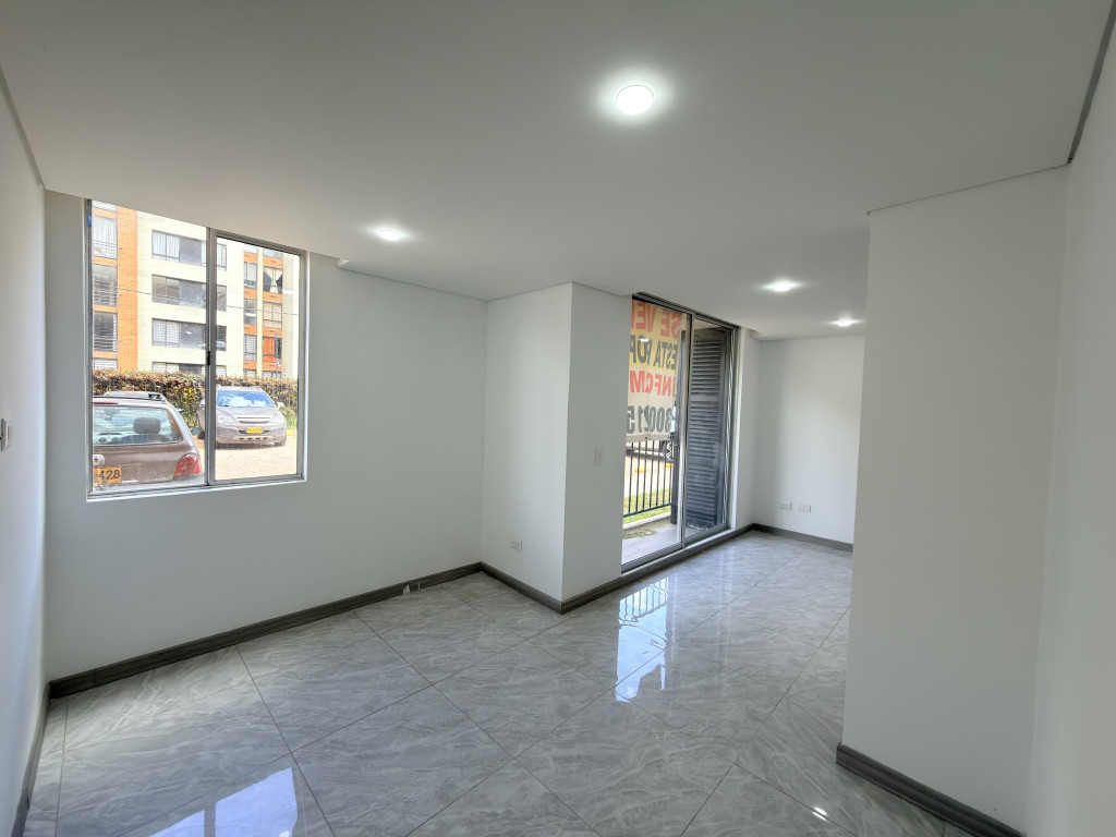 Apartamento en venta en Conjunto Residencial Reservas De Mallorca, Mosquera · foto 4 de 19