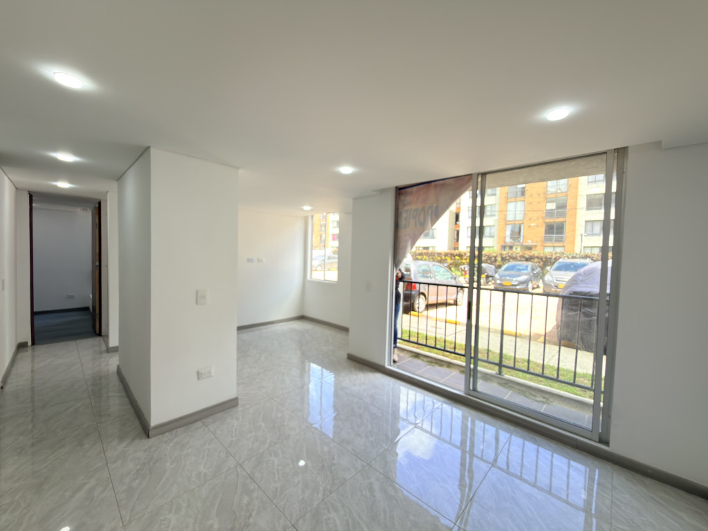 Apartamento en venta en Conjunto Residencial Reservas De Mallorca, Mosquera · foto 7 de 19