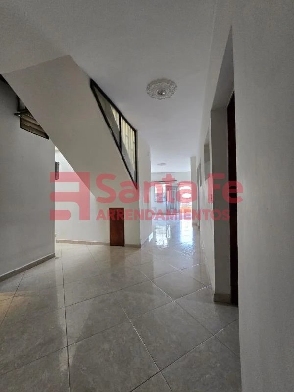 Apartamento en venta en La Milagrosa, Medellín · foto 3 de 10