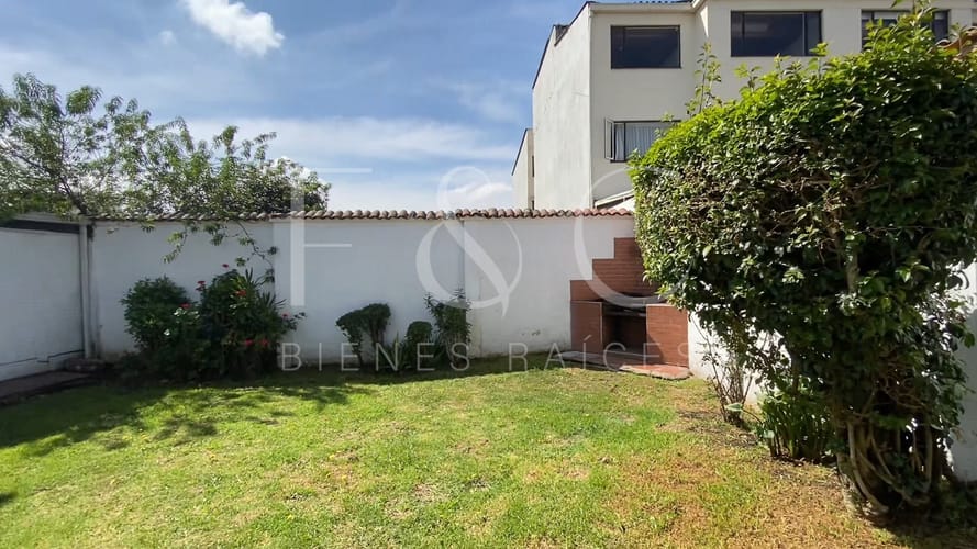 Casa de 5 alcobas en venta en Niza Norte, Bogotá, 369 m² · foto 13 de 14
