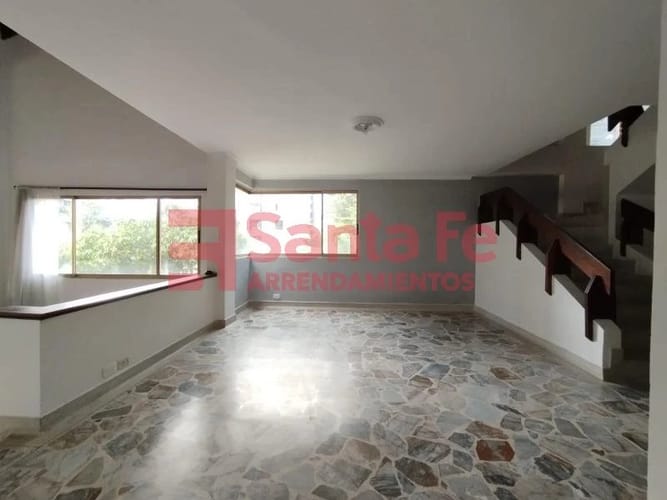 Apartamento de 4 alcobas en venta en El Poblado, Medellín, 213 m² · foto 3 de 10