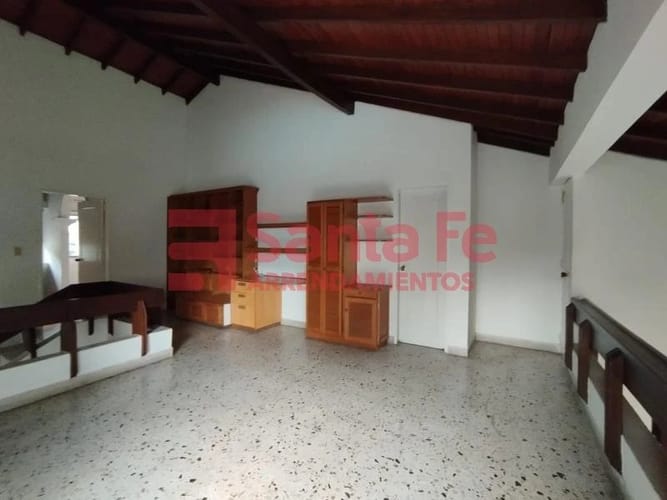 Apartamento de 4 alcobas en venta en El Poblado, Medellín, 213 m² · foto 9 de 10