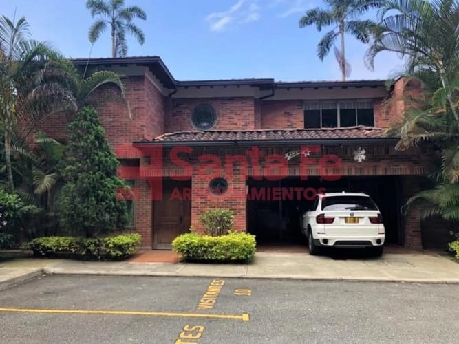 Casa de 4 alcobas en venta en El Poblado, Medellín, 507 m² · foto 5 de 10