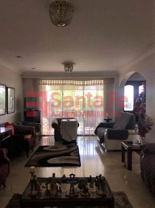 Casa de 4 alcobas en venta en El Poblado, Medellín, 507 m² · foto 7 de 10