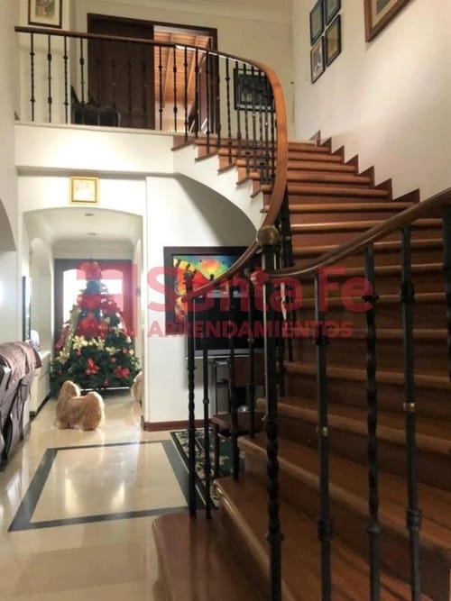 Casa de 4 alcobas en venta en El Poblado, Medellín, 507 m² · foto 9 de 10