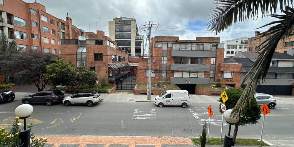 Apartamento de 3 alcobas en venta en Santa Barbara Occidental, Bogotá, 100 m² · foto 7 de 24