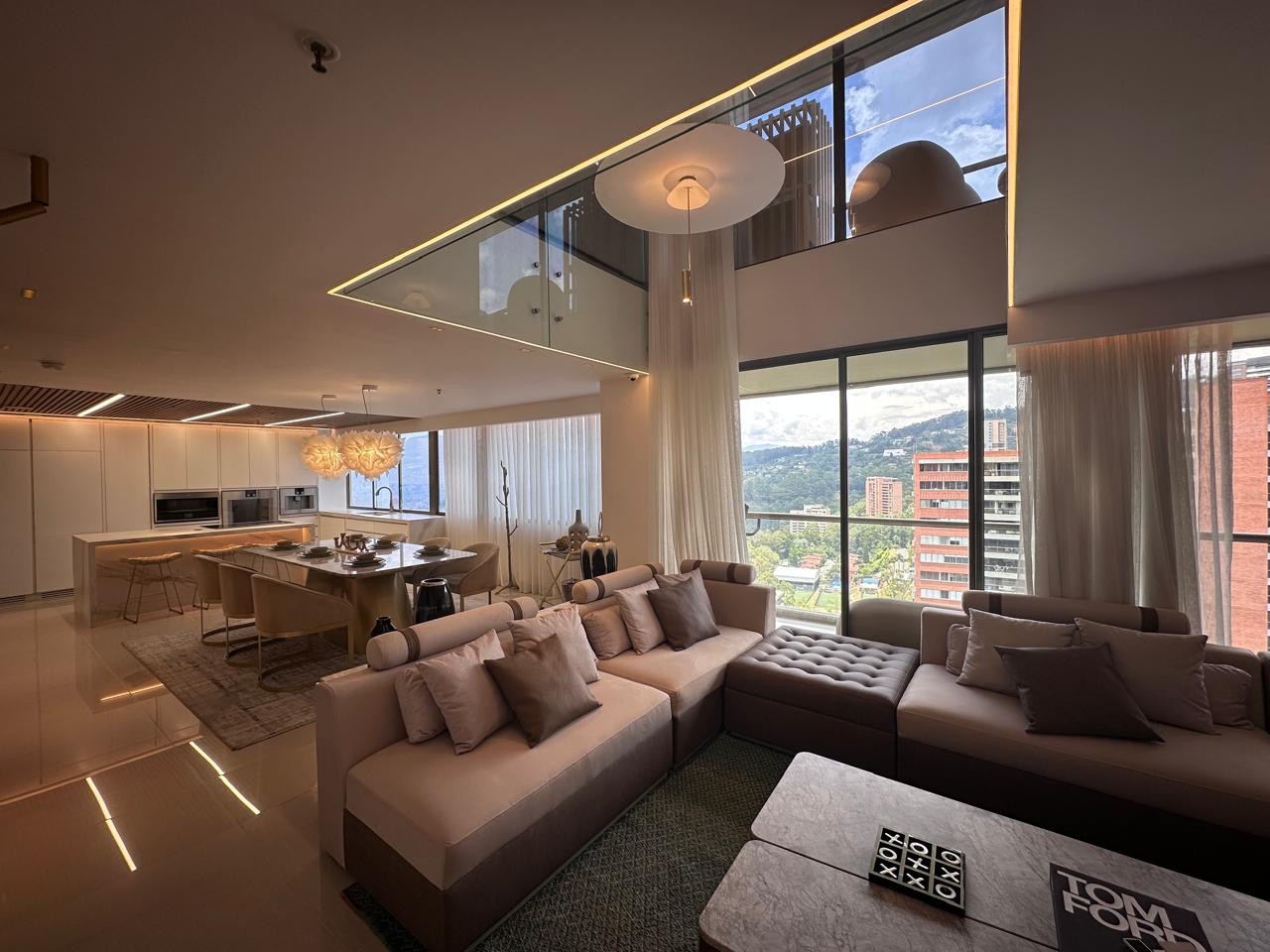 Apartamento en arriendo en El Poblado, Medellín · foto 5 de 19
