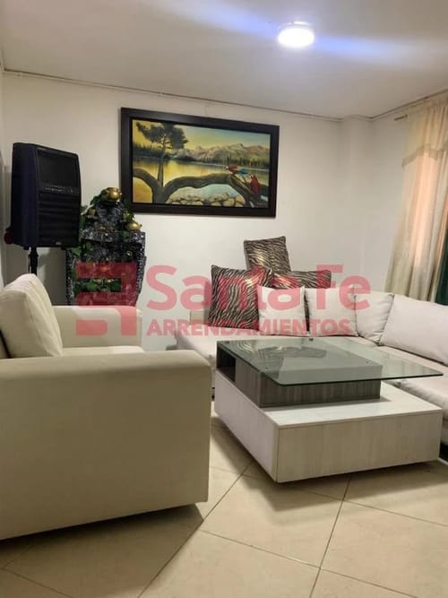 Casa de 3 alcobas en venta en Loreto, Medellín, 92 m² · foto 3 de 10