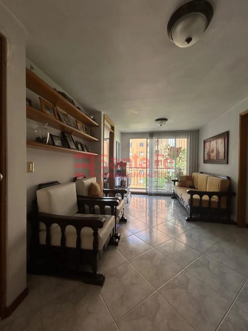 Apartamento de 3 alcobas en venta en El Poblado, Medellín, 81 m² · foto 2 de 10