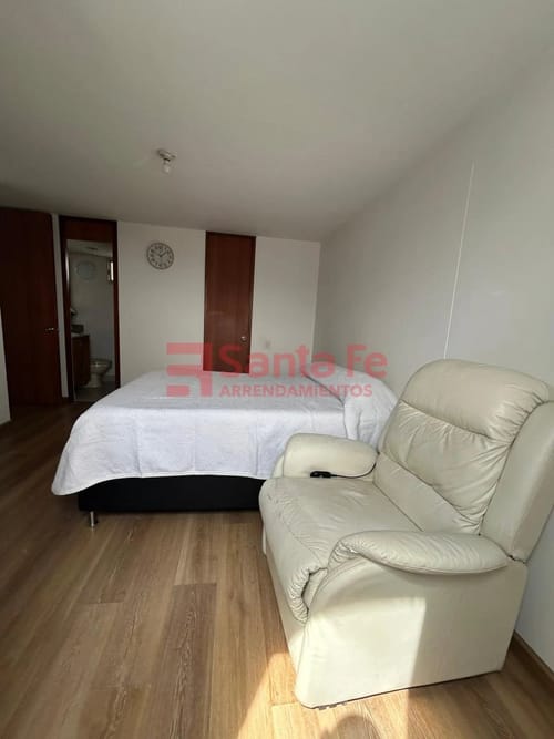Apartamento de 3 alcobas en venta en El Poblado, Medellín, 79 m² · foto 8 de 10