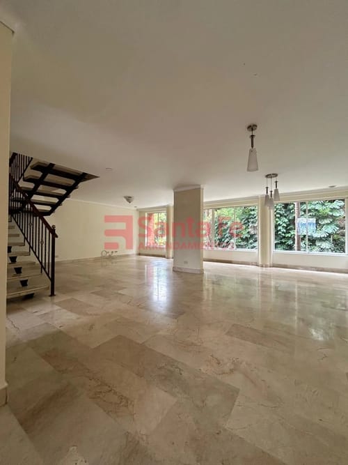 Casa de 4 alcobas en venta en El Poblado, Medellín, 330 m² · foto 5 de 10