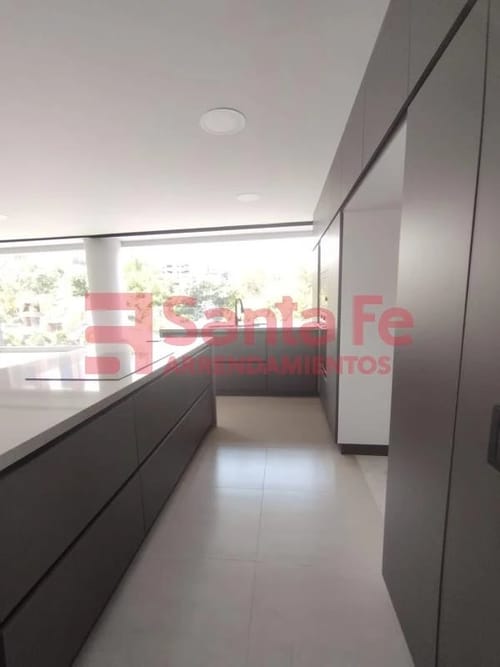 Apartamento en venta en El Poblado, Medellín · foto 8 de 10