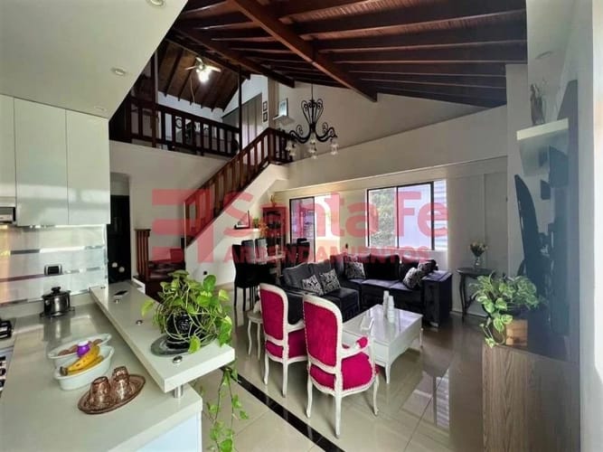 Apartamento de 4 alcobas en venta en Los Colores, Medellín, 170 m² · foto 4 de 10