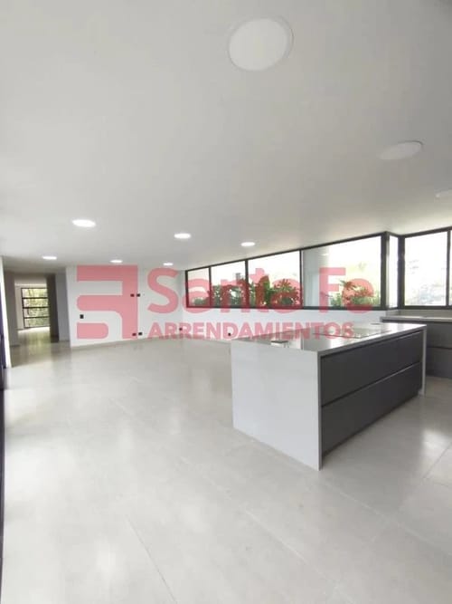Apartamento de 4 alcobas en venta en El Poblado, Medellín, 230 m² · foto 6 de 10