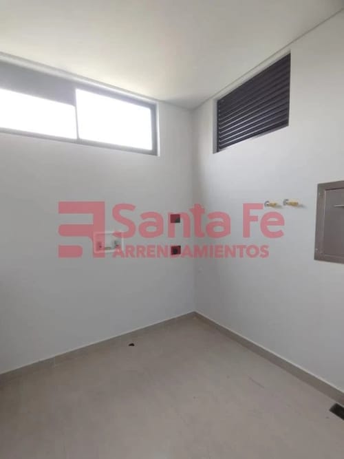 Apartamento de 4 alcobas en venta en El Poblado, Medellín, 230 m² · foto 9 de 10