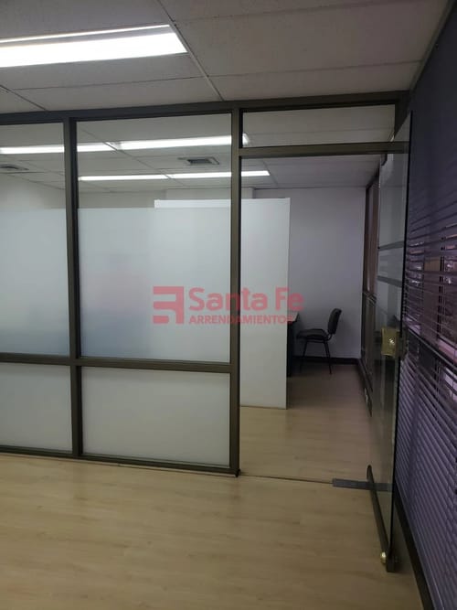 Oficina en venta en El Poblado, Medellín, 41 m² · foto 2 de 9