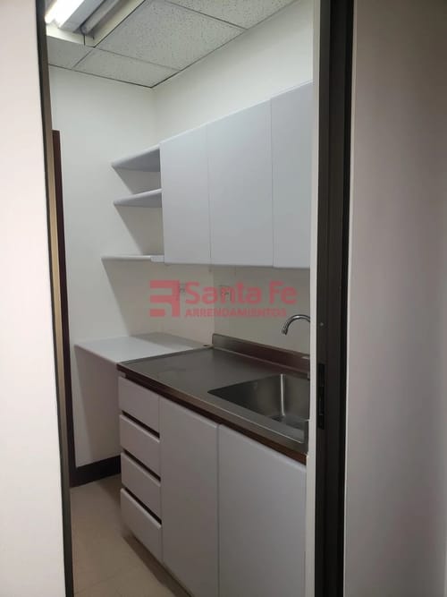 Oficina en venta en El Poblado, Medellín, 41 m² · foto 7 de 9