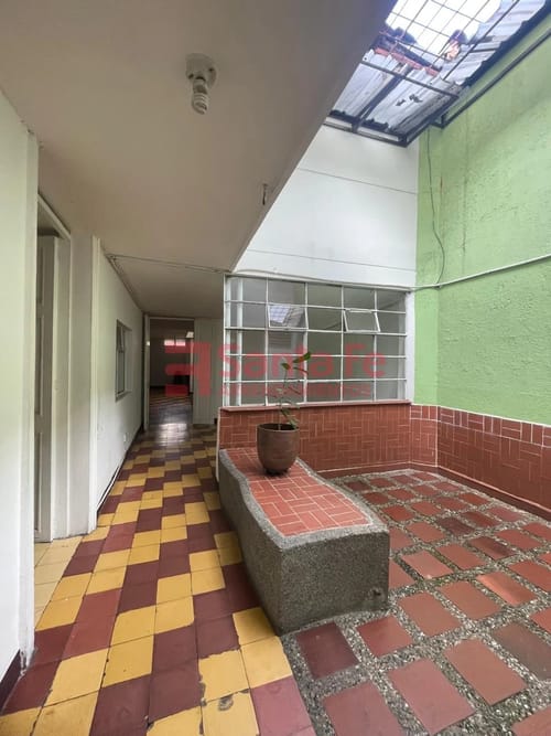 Casa de 6 alcobas en venta en Prado, Medellín, 203 m² · foto 7 de 10