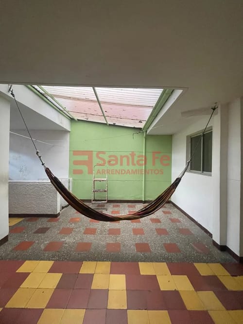 Casa de 6 alcobas en venta en Prado, Medellín, 203 m² · foto 10 de 10