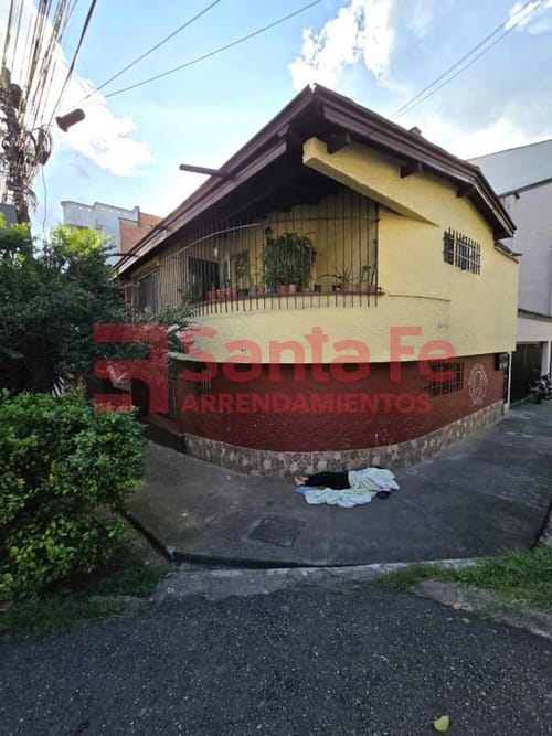 Apartamento de 3 alcobas en venta en Prado, Medellín, 178 m² · foto 2 de 10