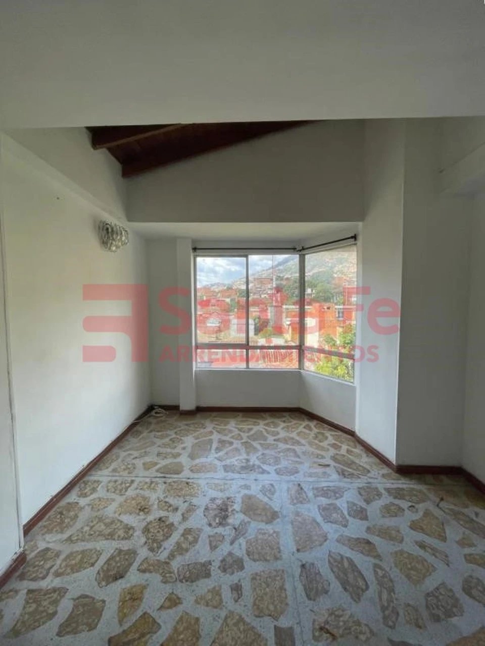 Apartamento en venta en Prado, Medellín · foto 3 de 10